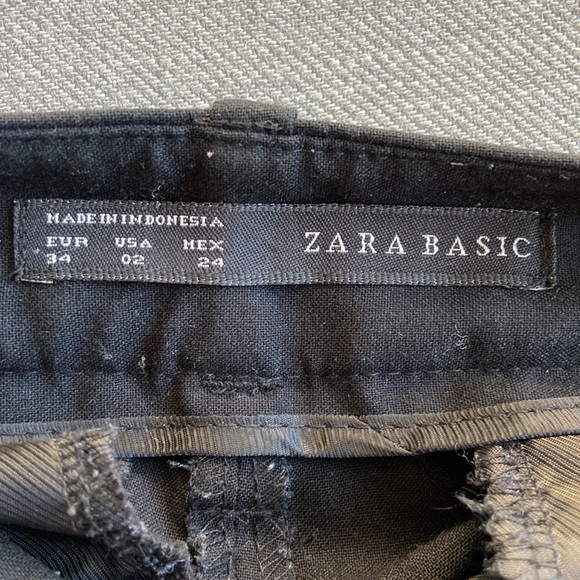Wide legged black Zara pants in size 2 - Picture 3 of 3